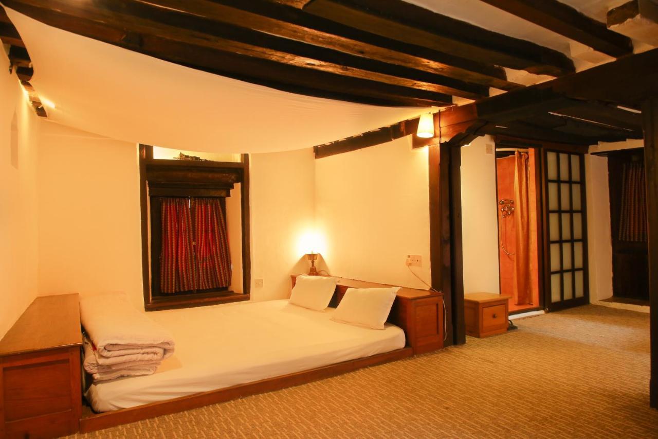 Newa Chen Historic House Unesco Lalitpur ภายนอก รูปภาพ